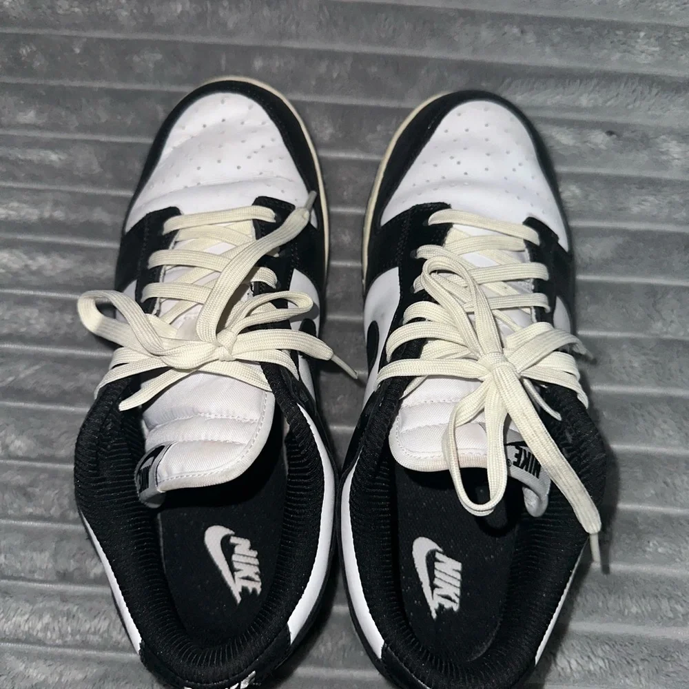 Nike dunks - Picture 2 of 2